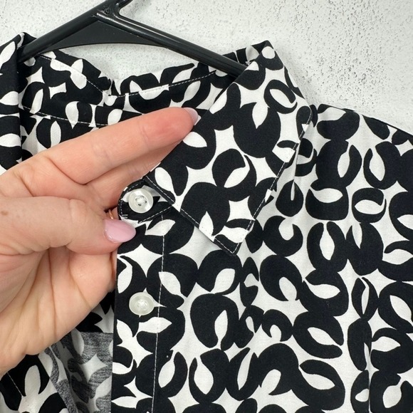 Chico's Women's Black & White Print Long Sleeve Button Down Shirt Size 0.5 US 6 - Picture 4 of 7